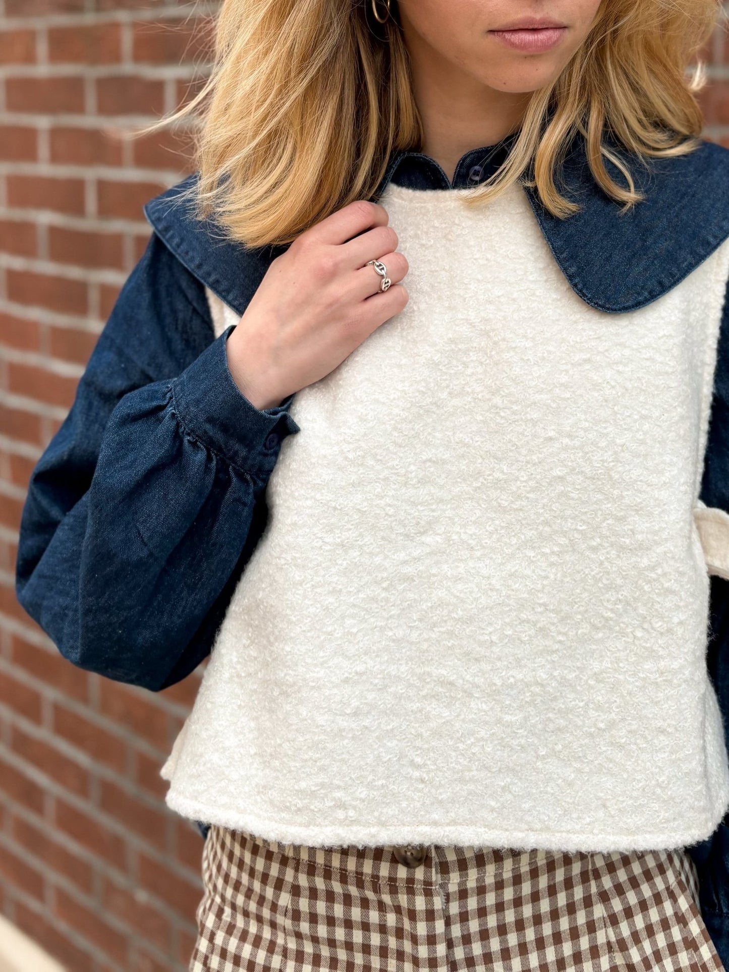 Pull plastron blanc