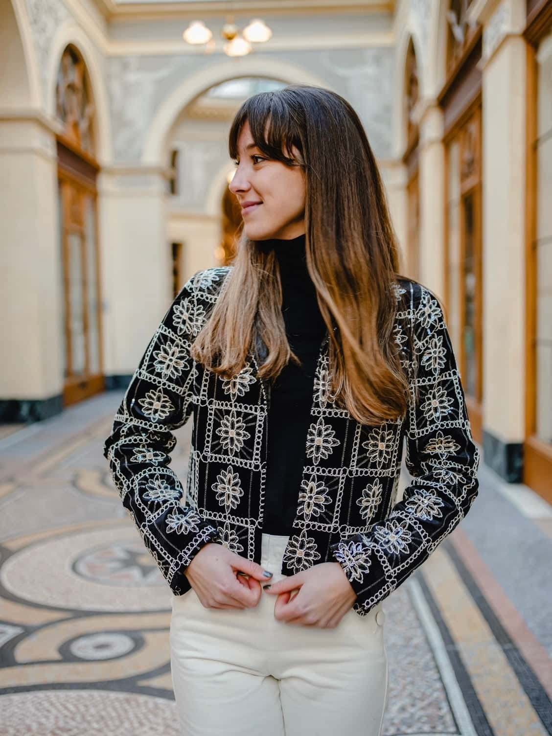 Veste brodée à motifs