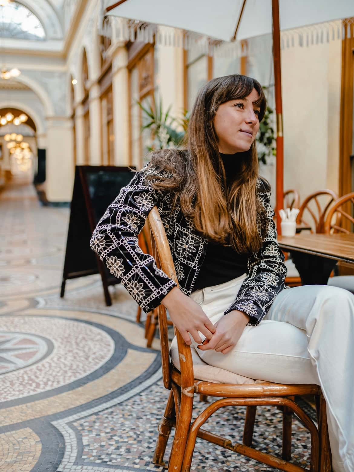 Veste brodée à motifs