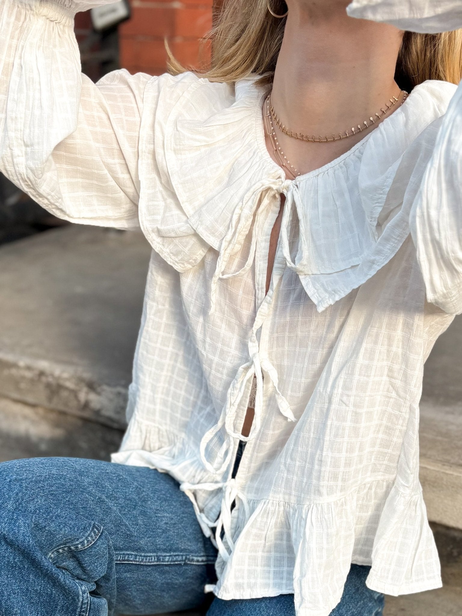 Blouse blanche à nouer